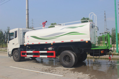 天錦底盤發(fā)動機馬力解析與灑水車高清細節(jié)圖鑒賞